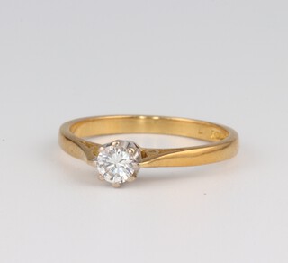 An 18ct yellow gold single stone diamond ring approx 0.20ct, size K 1/2, 2.2 grams 