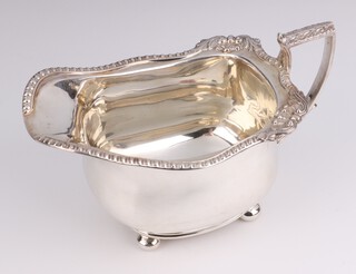 A Victorian silver cream jug with shell, egg and dart decoration London 1835, 224 grams 