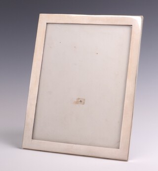 A German 800 standard silver rectangular photograph frame, 29cm x 23cm 