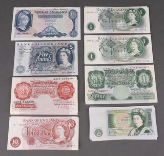 British bank notes, non sequential, ten shilling notes (10), one pound notes (15), five pound notes (2), mainly used 