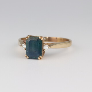 A 9ct yellow gold gem set ring, size Q 1/2, 2.8 grams 