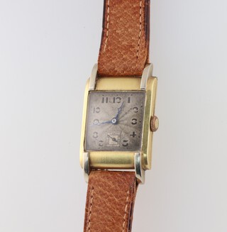 A gentleman's Art Deco 18ct yellow gold wristwatch with engraved sunburst dial and seconds at 6 o'clock, the 22mm case 425754 