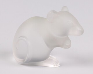 A 20th Century clear glass Lalique figure of a seated mouse, engraved Lalique France 4.5cm