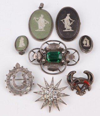 A Continental silver paste set Art Nouveau brooch, 4 brooches, a Jasper pendant and ear clips 