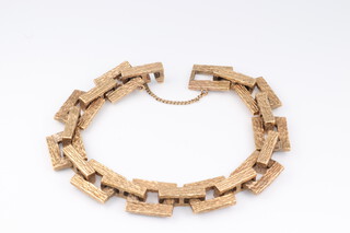 A 9ct yellow gold bark finish bracelet 18cm, 59.4 grams 
