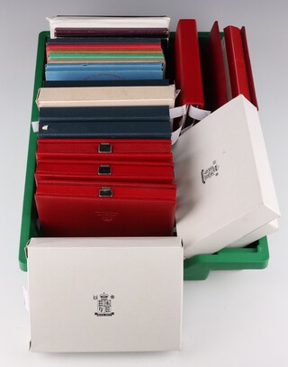 A collection of Coinage of Great Britain  presentation packs 1970 (x3), 1971-1976, 1977-1983, 1986, 1989 (x5), 1991, 1996, 1997 (x2), 1999, all boxed
