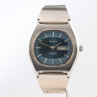A gentleman's steel cased mid century Bulova automatic wristwatch with blue dial and day/date apertures with a automatic movement, the case numbered 3856703N4 40mm