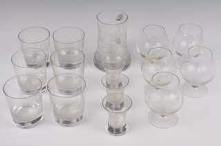 Five Rowland Ward style etched brandy balloons decorated running deer 10cm, similar tankard decorated a pheasant, 3 shot glasses and 6 tumblers decorated game 