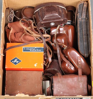 An Ilford Sportsman camera, 2 Agfa cameras and a collection of other cameras