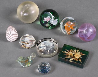 A Royal Mint Jubilee Rose paperweight 7cm and 9 others