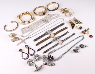 A 925 standard paste set cross pendant and necklace and other items of vintage costume jewellery 