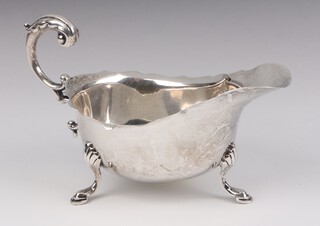 An Art Deco silver sauce boat with S scroll handle Birmingham 1937, 78 grams