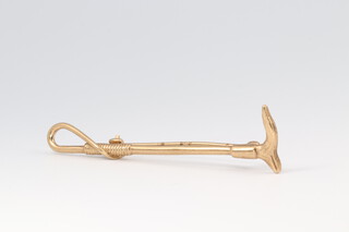 An Edwardian 9ct yellow gold crop bar brooch, 3.9 grams