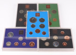 Thirteen Royal Mint uncirculated coin sets 1972-1984 