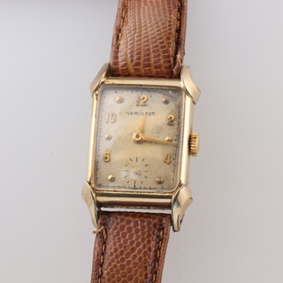 A gentleman's 14ct gold plated Hamilton wristwatch with seconds at 6 o'clock, 22mm (not working) 