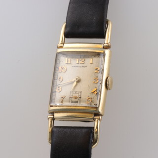 A gentleman's 14ct gold plated Hamilton wristwatch with seconds at 6 o'clock, 20mm (not working) 