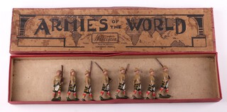 Britains Toys, a selection of 8 Cape Town Highlanders lead figures, boxed 