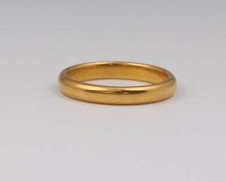 A 22ct yellow gold wedding band size J, 3.5 grams 