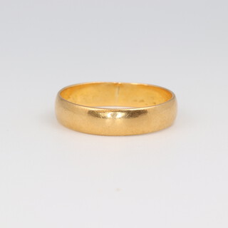 A 22ct yellow gold wedding band size P, 3.6 grams 