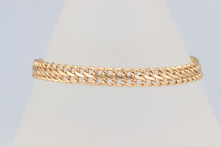 An Italian yellow gold marked 375 flat link bracelet, 17cm, 5.22 grams 