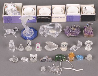 A Lennox Disney glass figure of Eeyore, 6 Wedgwood napkin rings and a collection of Swarovski small glass figures