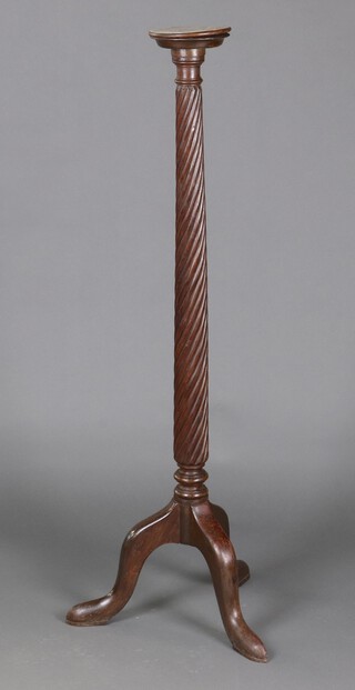 A Victorian turned mahogany torchere/jardiniere on a tripod base 36cm x 17cm