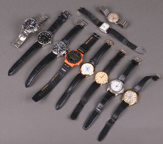 A Montine mechanical wristwatch, a Cyma wristwatch and 8 other wristwatches 