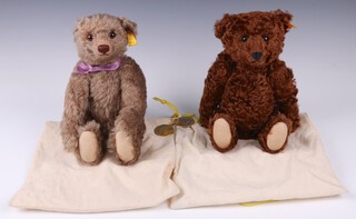 A Steiff 2005 Teddy Bear with medal and bag 661914 together with a Steiff 2006 Teddy Bear with medal and bag 662379 (medals are loose) 