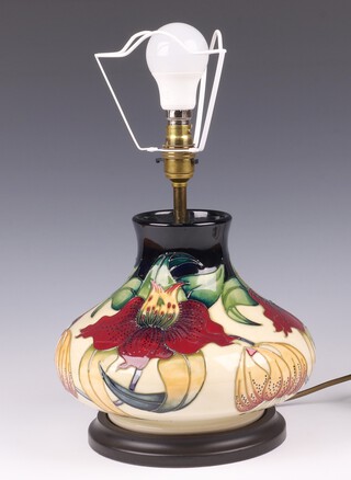 Nicola Slaney for Moorcroft, an Anna Lily pattern table lamp, 22cm 