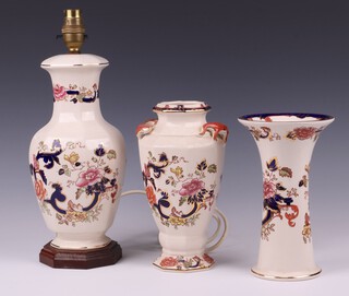 A Masons Mandalay pattern vase with lizard handles 22cm, a ditto waisted vase 21cm and an octagonal table lamp on a wooden base 28cm 