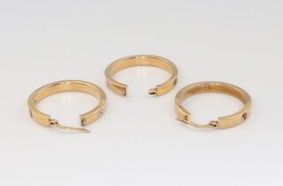 Three 9ct gold hoop earrings (2 a/f), 5 grams