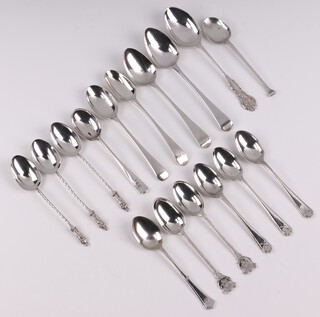 Three Victorian silver apostle teaspoons Sheffield 1884, 3 Georgian silver Old English pattern teaspoons and 10 tea spoons, 216 grams