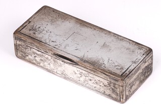 A rectangular Eastern silver box with hinged lid and niello decoration, 111 grams 