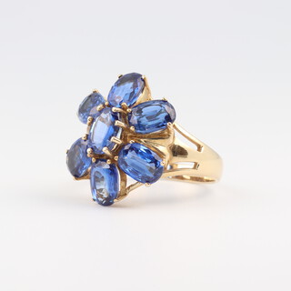 A 9ct yellow gold tanzanite cluster ring, size N, 5.3 grams 