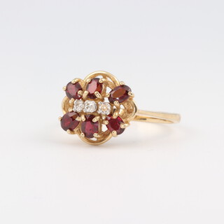 A 9ct yellow gold paste set cluster ring, size N, 2.7 grams 