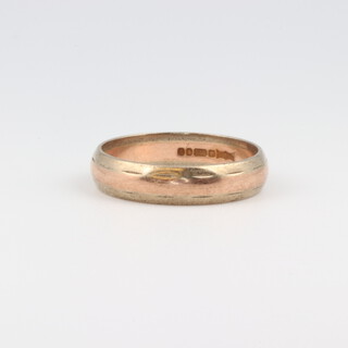 A 9ct yellow gold plain wedding band, size O 1/2, 3 grams 