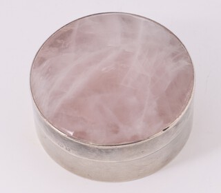 A silver jar and cover with polished hardstone lid, London 1921 by Levi & Salaman 5cm, 49 grams 