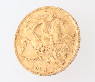 A George V 1914 gold half sovereign 