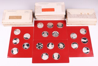 The Genius of Leonardo da Vinci, a 1975 commemorative set of 50 silver proof .925 Sterling silver medallions commemorating the Life and Works of Leonardo da Vinci, 50 grams each, 2500 grams gross weight 