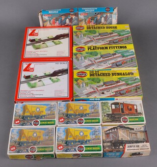 Three Hornby HO/OO model kits - Detached House, Detached Bungalow and Platform, all boxed, together with 5 Hornby unmade models and 2 Lima level crossings 