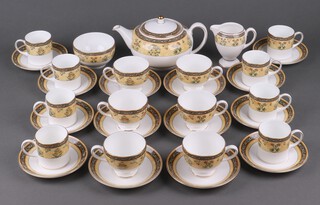 A Wedgwood India pattern 31 piece tea/coffee service comprising teapot, milk jug and sugar bowl, 6 cups, 6 saucers, 8 coffee cans and 8 saucers