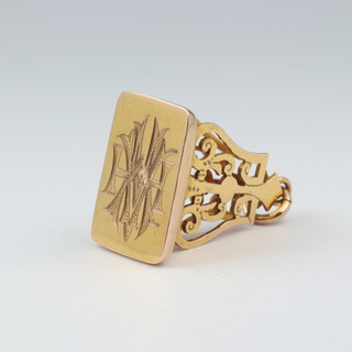 A 9ct rectangular gold seal, monogrammed, 6.1 grams 
