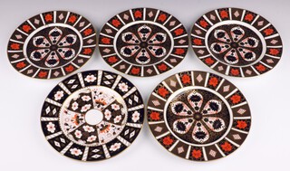 Five Royal Crown Derby Imari pattern plates all no. 1128 and marked L, XLIX, XXXIV, XXXIV and XXXVIII 27cm 