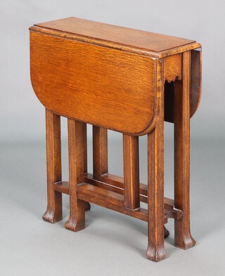 A 1930's oak Sutherland table with 72cm h x 62cm w x 21cm 