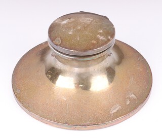 A silver capstan inkwell London 1913 11cm complete with original glass inkwell 