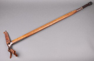 A Mod.Wallmer ice axe 