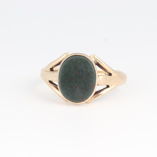 A gold marked 9ct hardstone set ring, size J 1/2, 2.2 grams