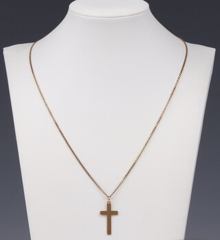 A 9ct gold chain with pendant cross, 47cm, 3.5 grams