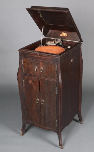 A standard gramophone contained in a wooden case (cracked to 3 sides) 