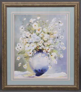 Lilian Blackie, oil painting signed, still life study of daisies 48cm x 40cm 